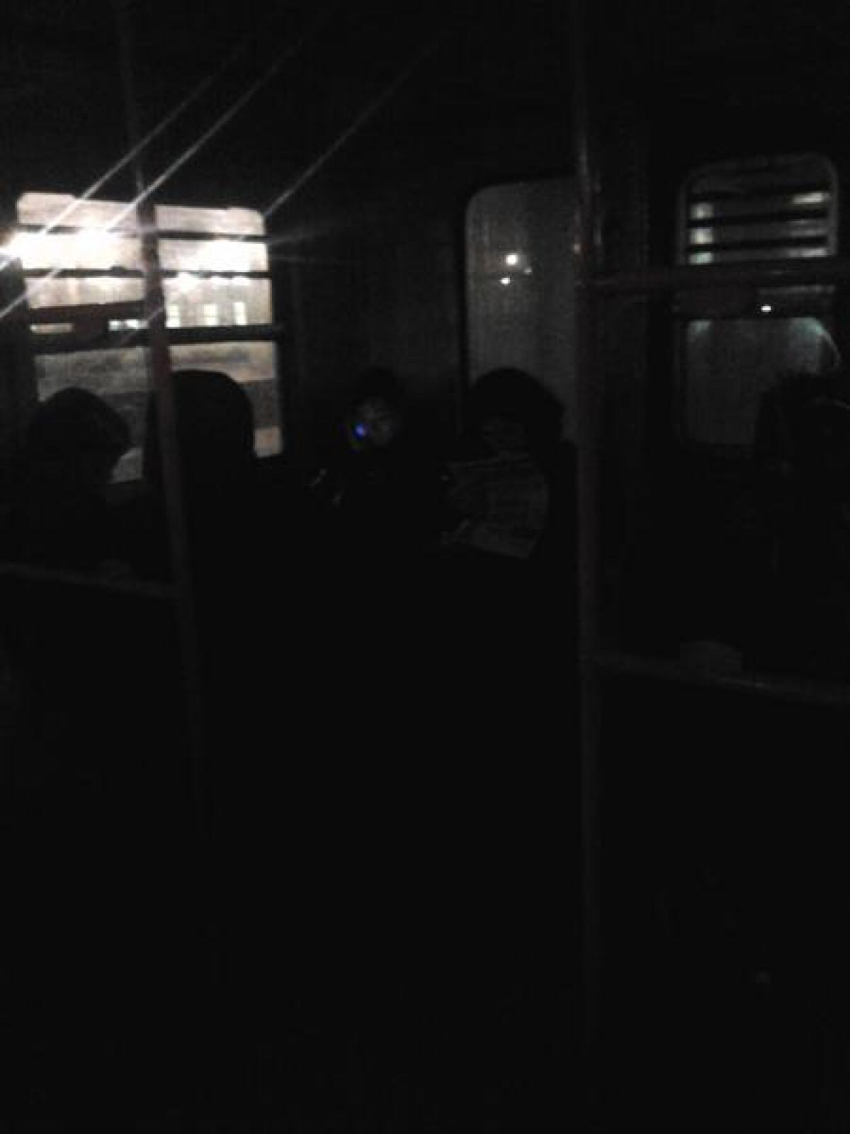 Qualcuno paghi la bolletta sulla Roma-Lido - 