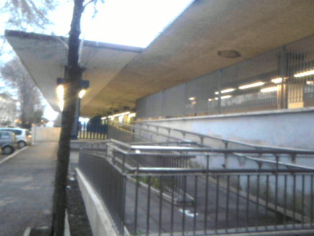 rampa+disabili+senza+pensilina+di+copertura+1.JPG