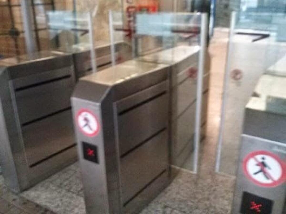 Tornelli d'oro - Lo strano caso della società che gestisce l'affare dei biglietti Atac - 