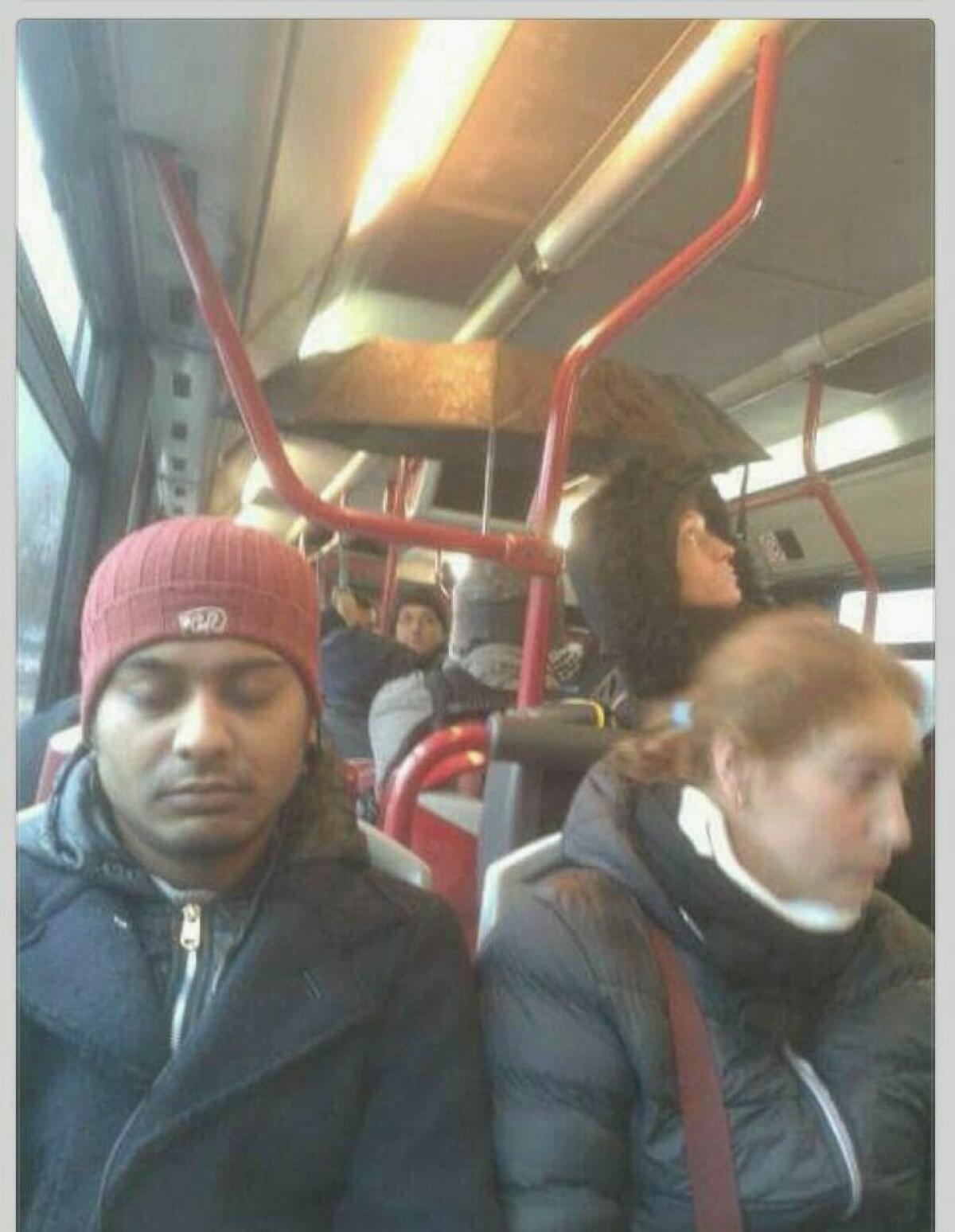 Prendendo gli autobus a Roma - 