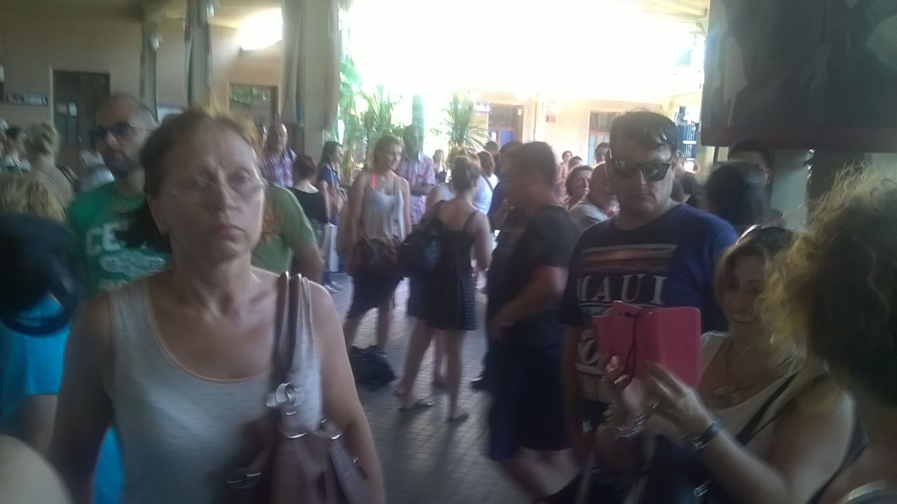 Roma-Lido: Attesa a Porta San Paolo