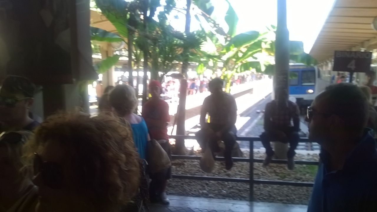 Roma-Lido: Attesa a Porta San Paolo