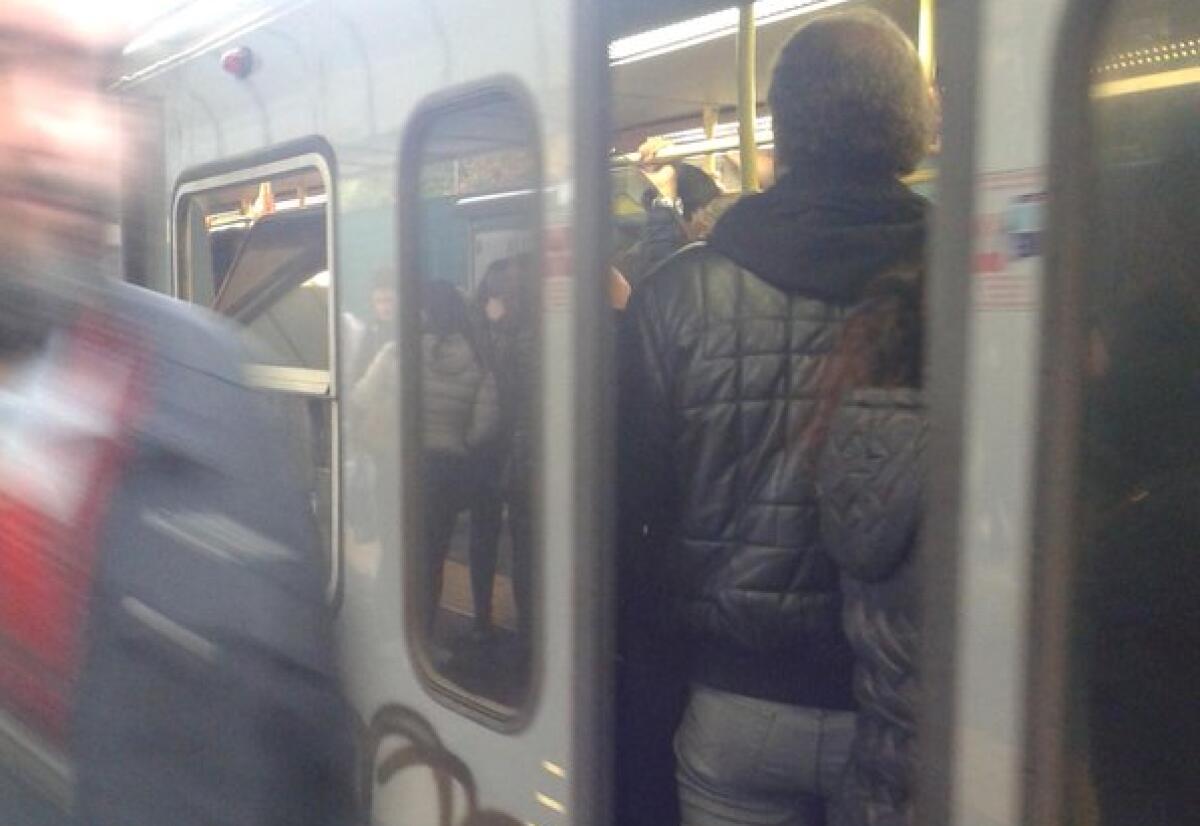 E siamo arrivati al "scendi alla prossima, che ti taglio la gola" - 