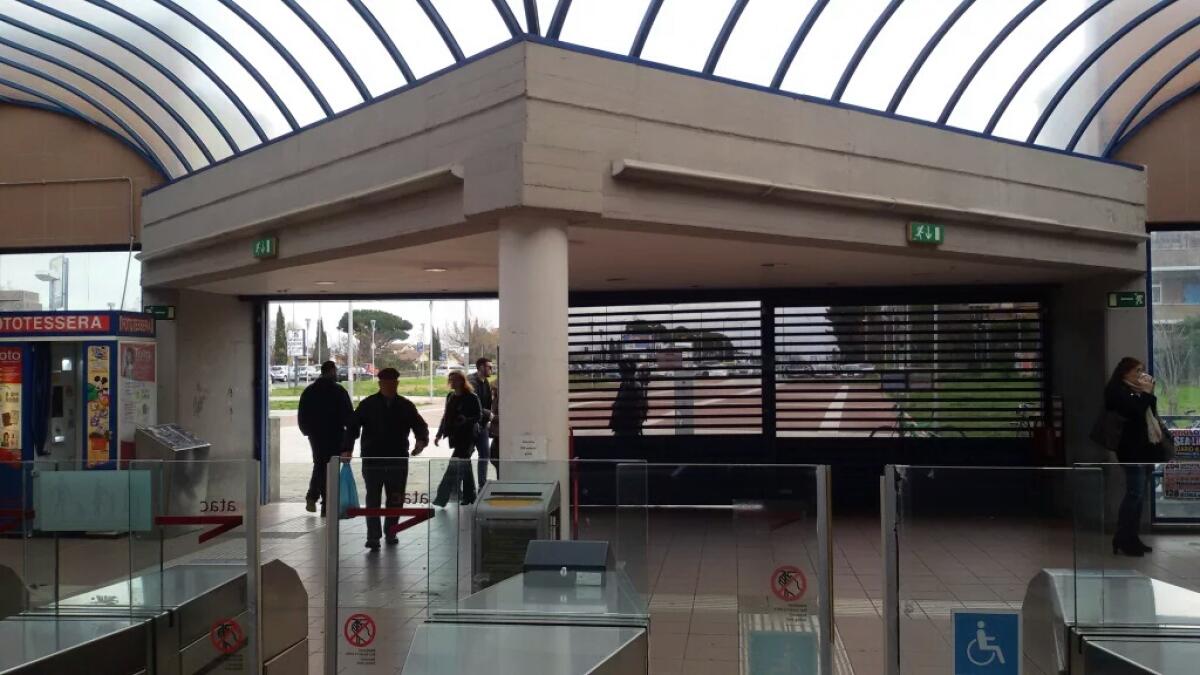 Acilia: Pure la serranda si è arresa - 