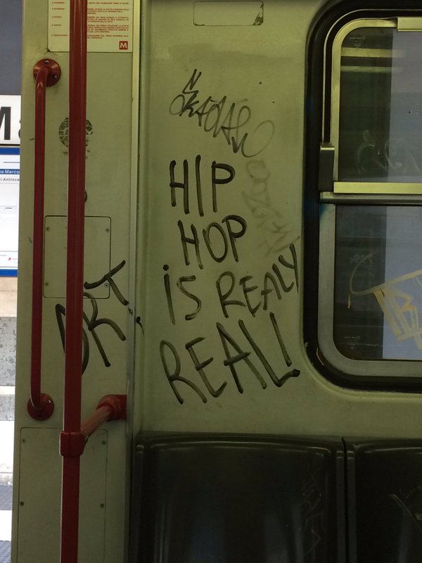 metrob_graffiti_tedeschivola.jpg