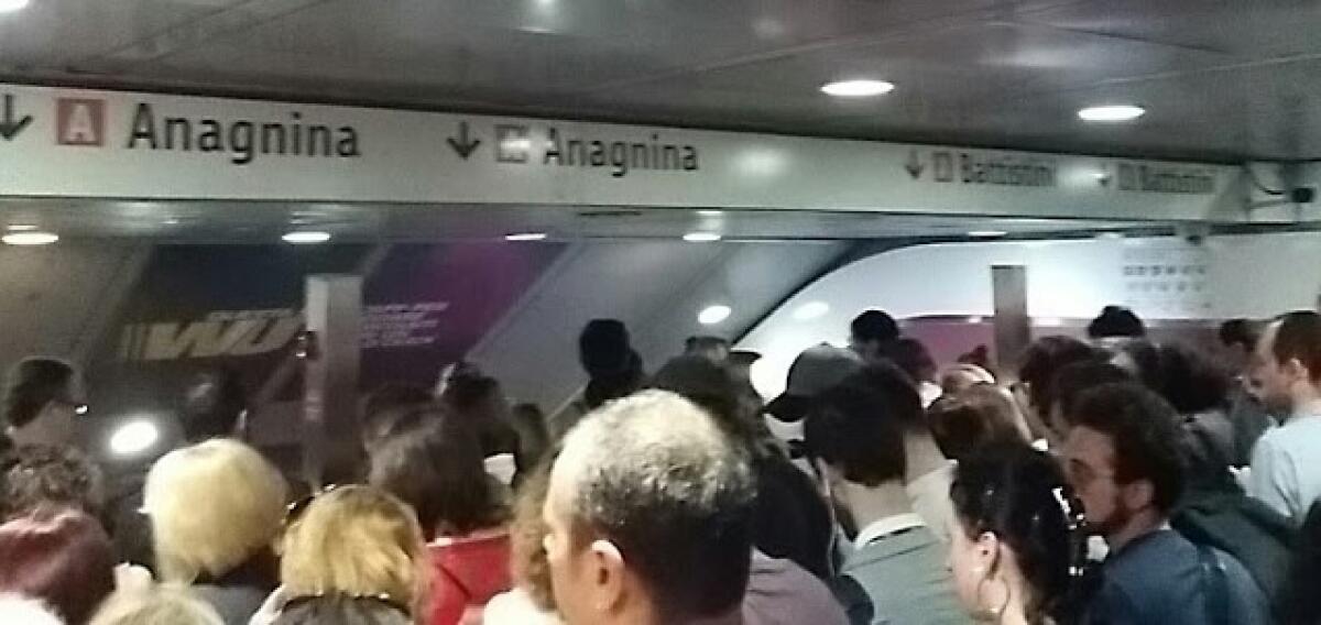 #MetroA vergogna, vergogna e ancora vegogna - 