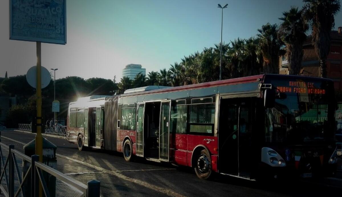 Gli autobus alla Fiera di Roma (e non sulle strade...) - 