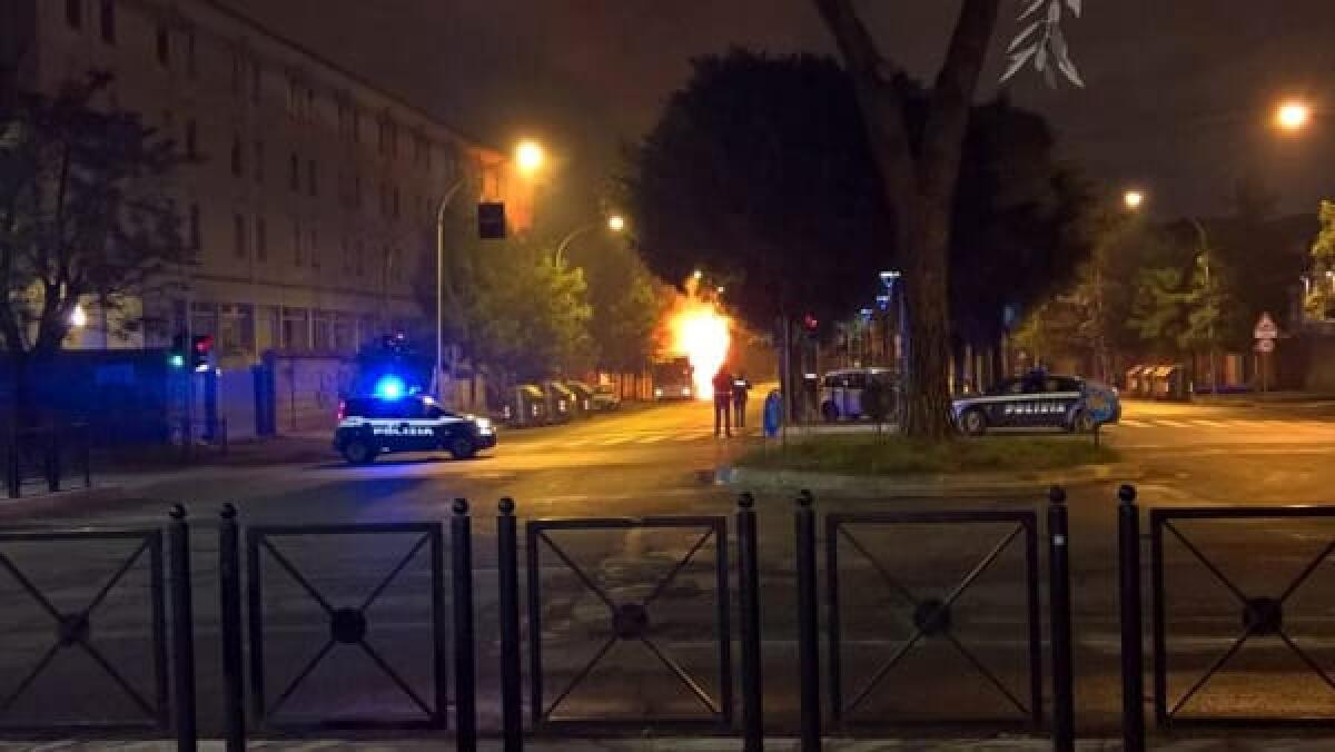 Un altro autobus a fuoco! - 