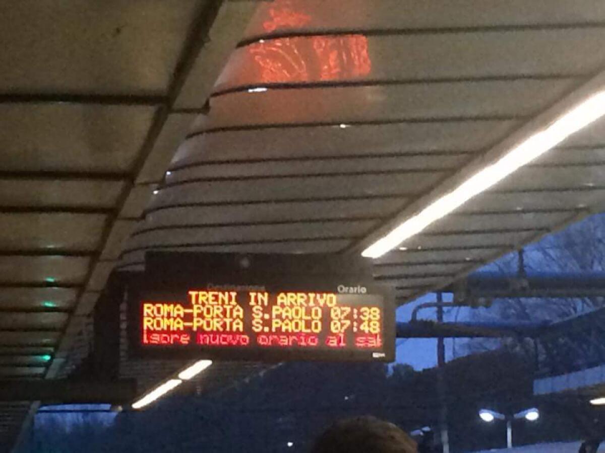 A che servono i tabelloni sulla Roma-Lido? - 