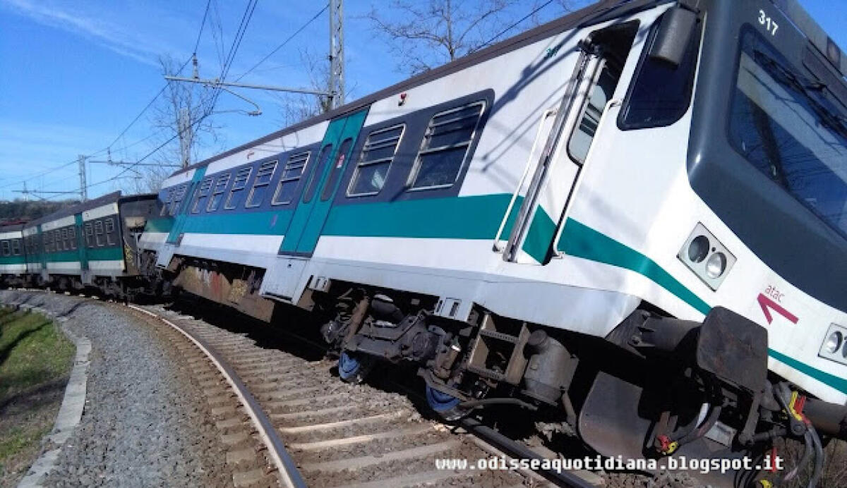 Deraglia un treno sulla Roma-Civita-Viterbo - 