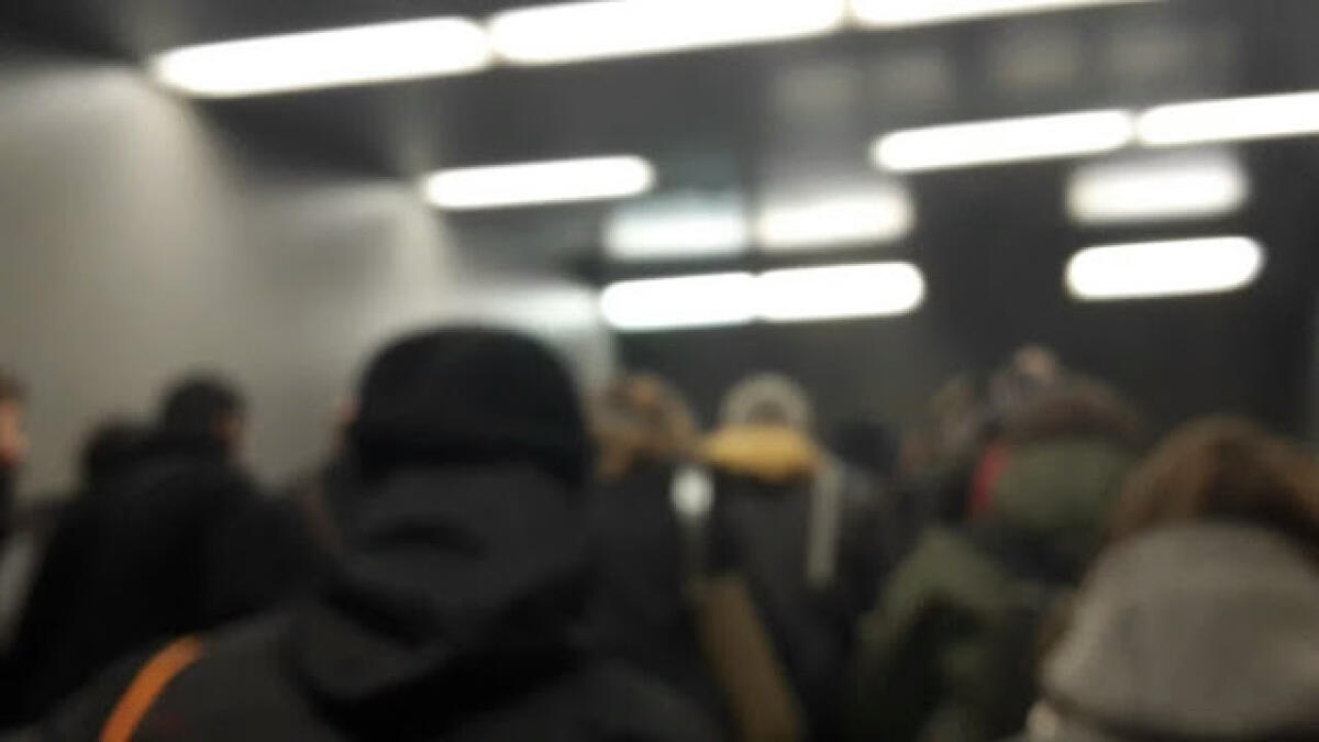 "Metro B, fumo dal treno e porte bloccate", ma sarà vero?  - 