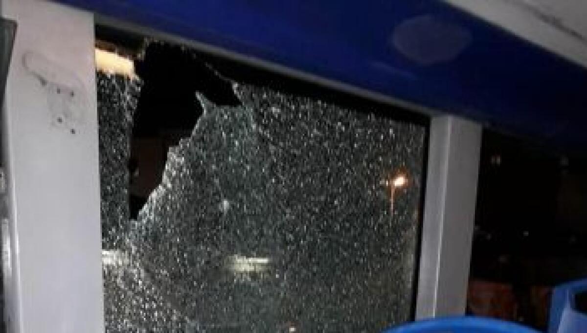 Il 46 preso a sassate! - 