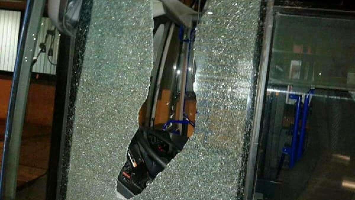 Sasso contro un bus Atac a Magliana - 