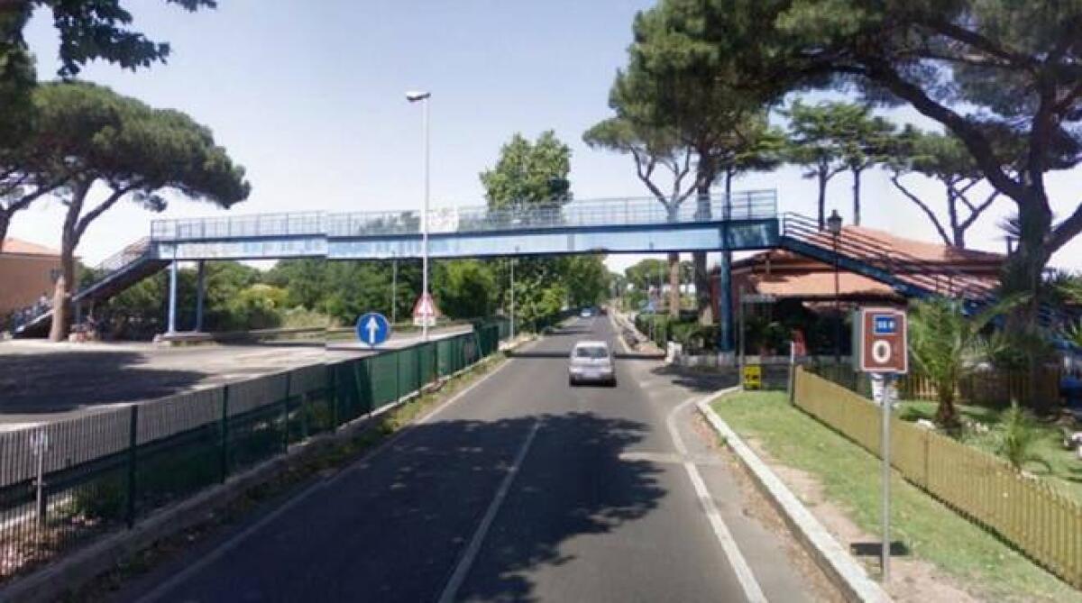 Ostia Antica, sovrappasso chiuso: ecco come raggiungere la stazione a piedi - 