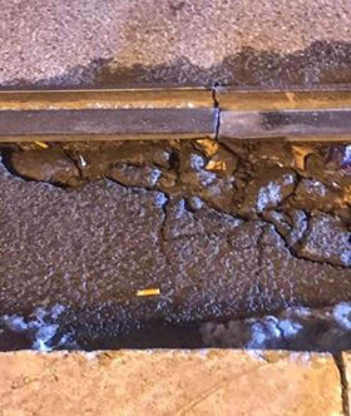 Come sono ridotti i binari dei tram - 