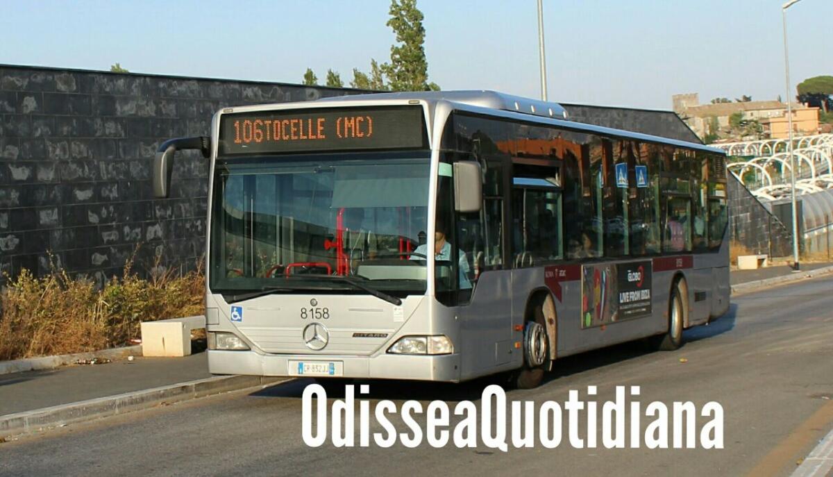 Tor Tre Teste: sassi contro autobus Atac via Raimondo Targetti - 