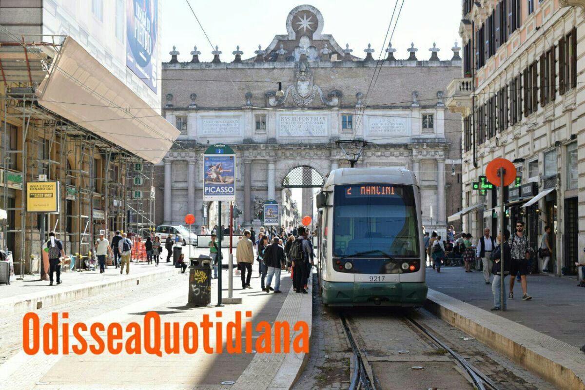 Passeggeri Atac bloccano i mezzi - 