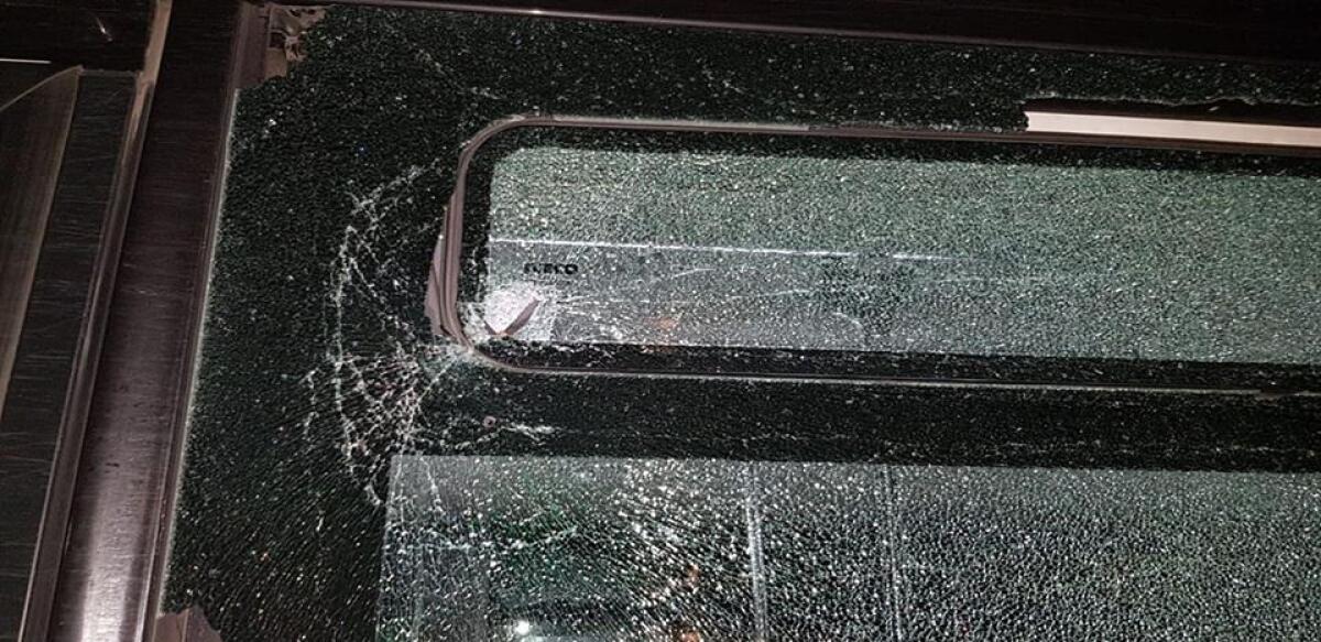 Cinecittà, sassaiola contro Bus Atac - 