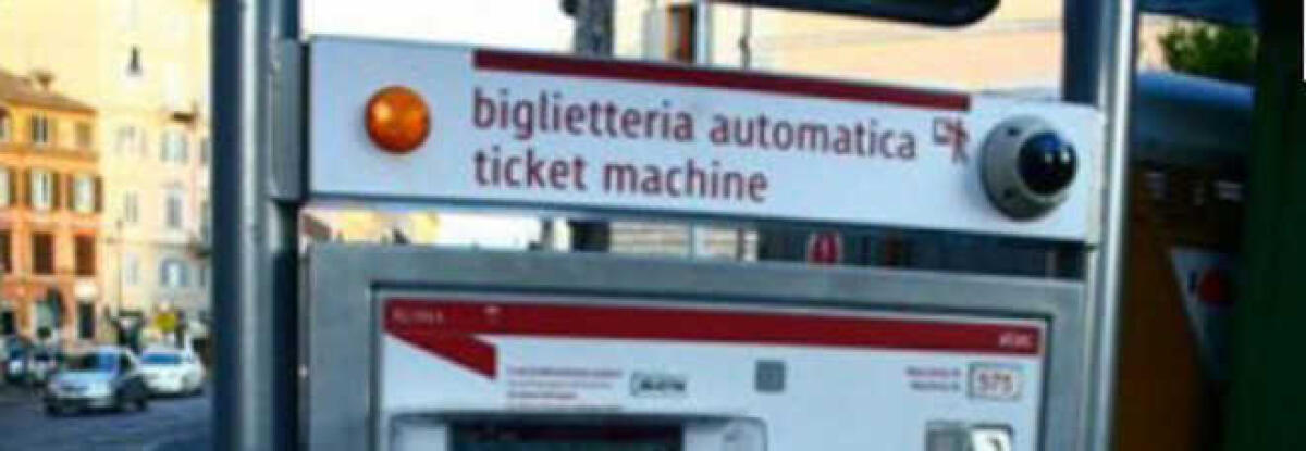 Roma, rubavano dalle macchinette dei biglietti Atac - 