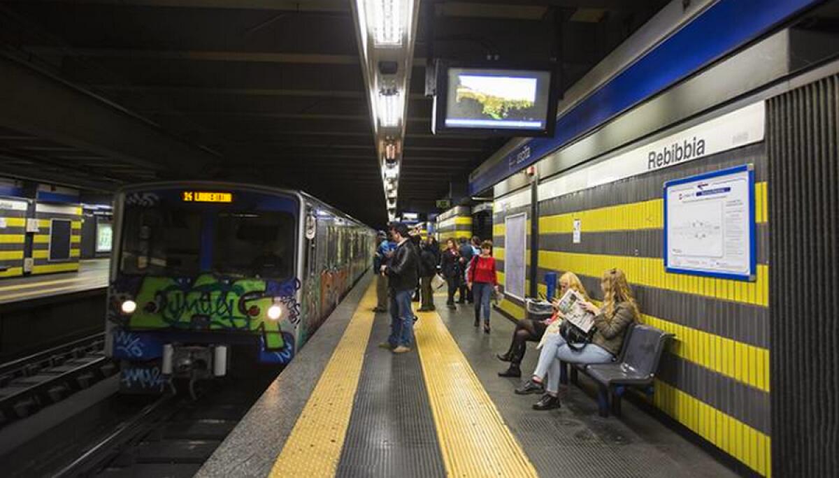 Roma, aria avvelenata in metro - 