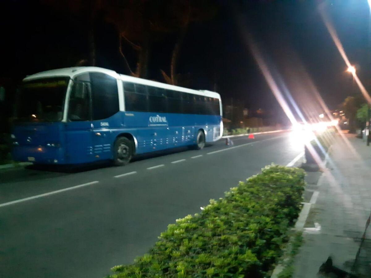 Bus Cotral in fiamme a Santa Marinella - 