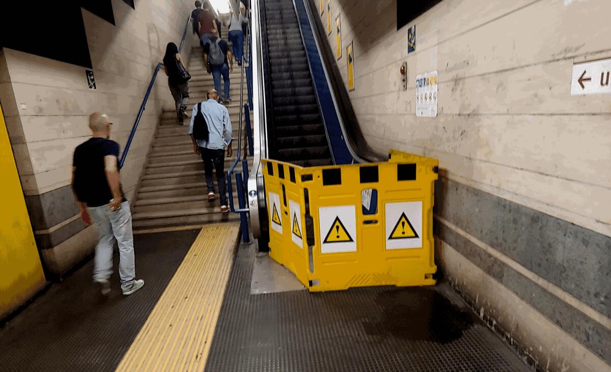 Scale mobili della metro: gestione approssimativa e superficiale di Atac - 