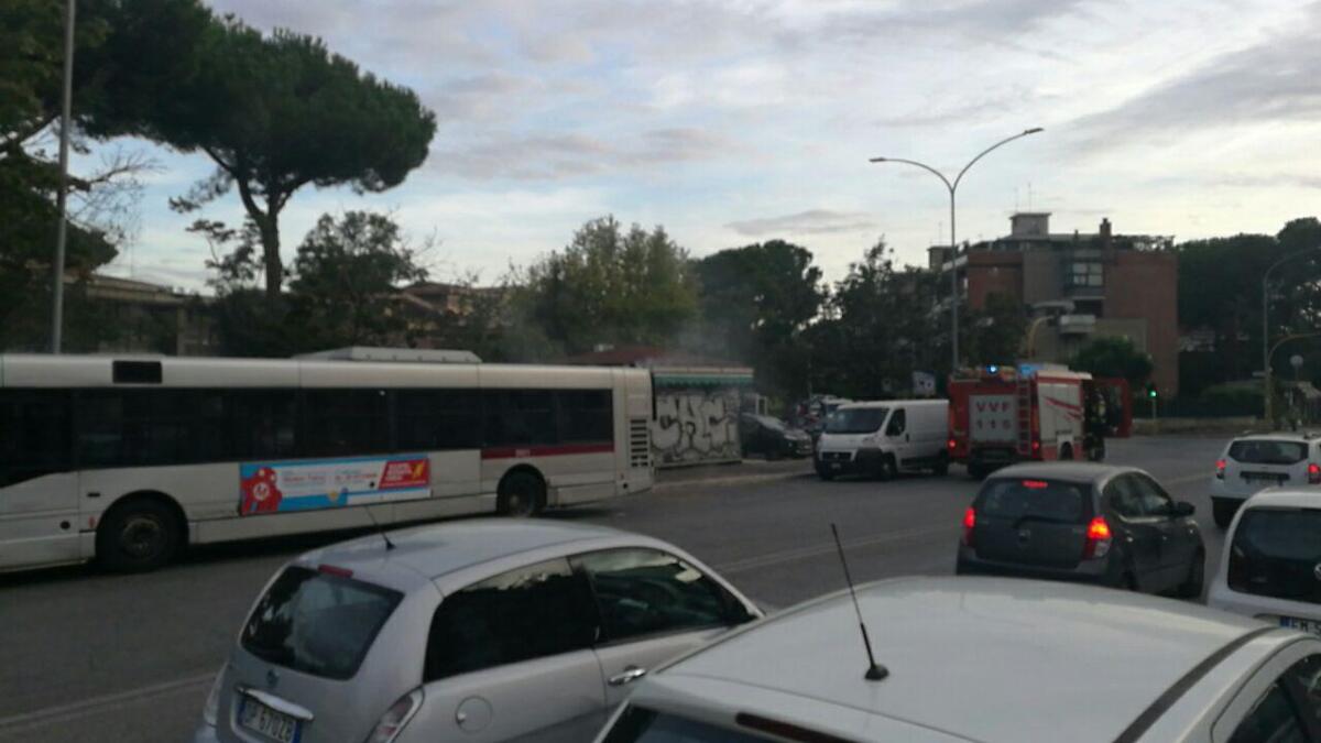 Principio di incendio sulla linea 350 - 