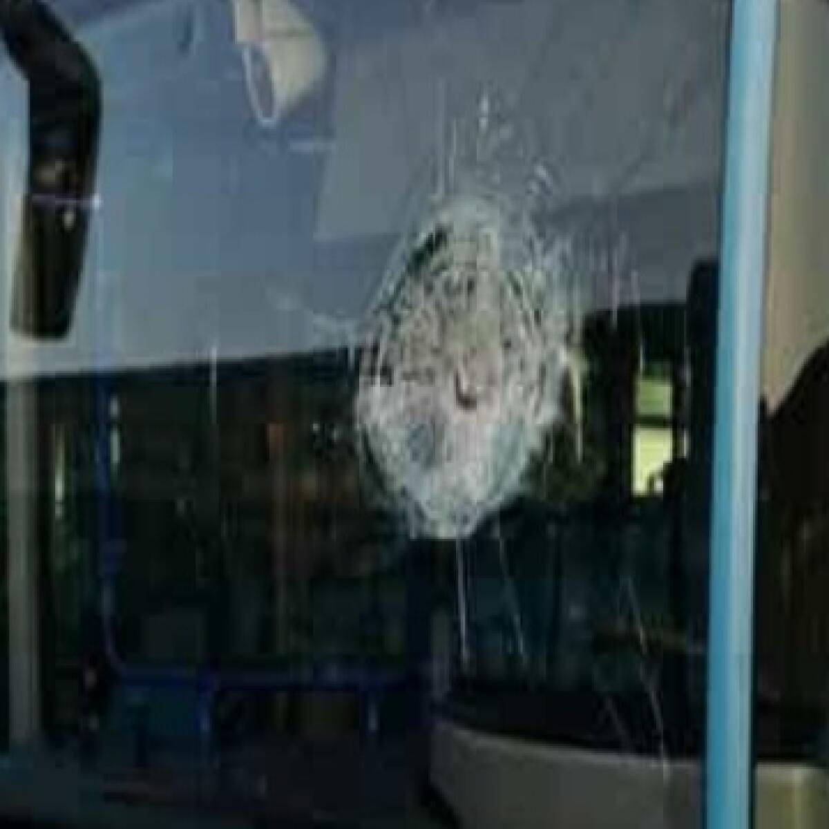 Sassi e minacce: è allarme sicurezza - 