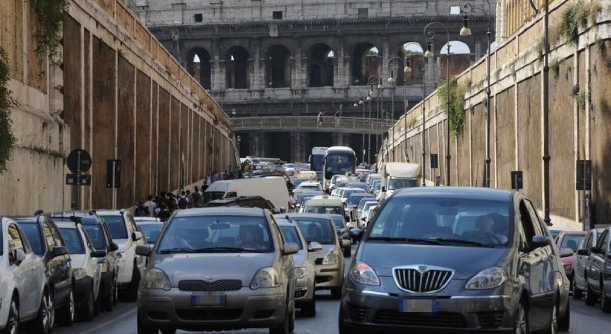 Traffico, Roma peggiore in Europa e al mondo seconda solo a Bogotà - 