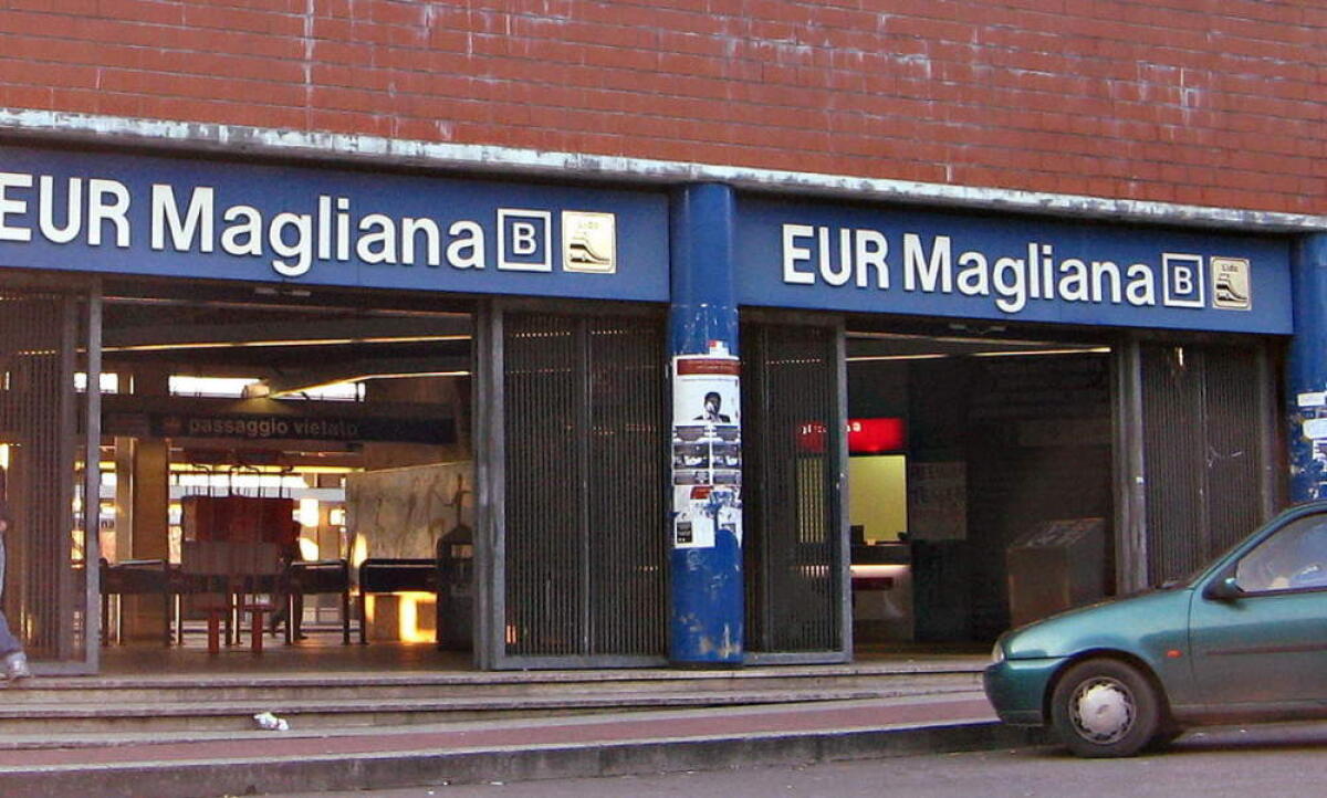 Atac, riaperta scala mobile alla stazione metro Magliana - 