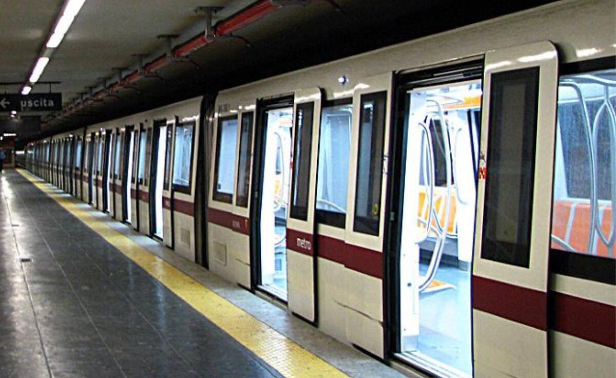 Tentato suicidio, si ferma la Metro B - 