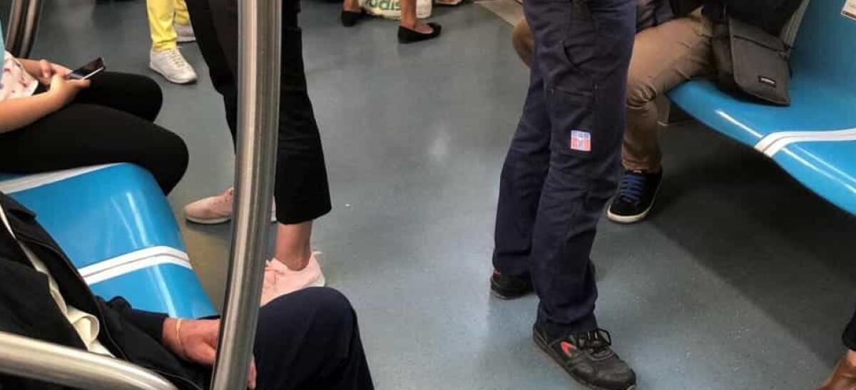 Tensione sui mezzi pubblici, rissa sulla Roma Lido e poliziotti aggrediti sul bus Atac - 