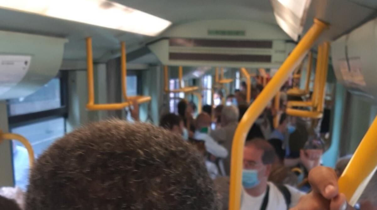 La gente ha paura a prendere il mezzo pubblico - 