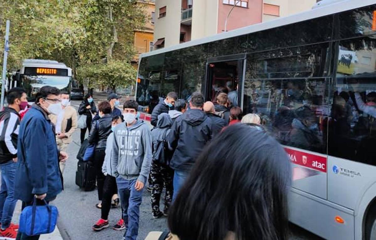 Metro B: La marcia dei romani verso il posto di lavoro - 