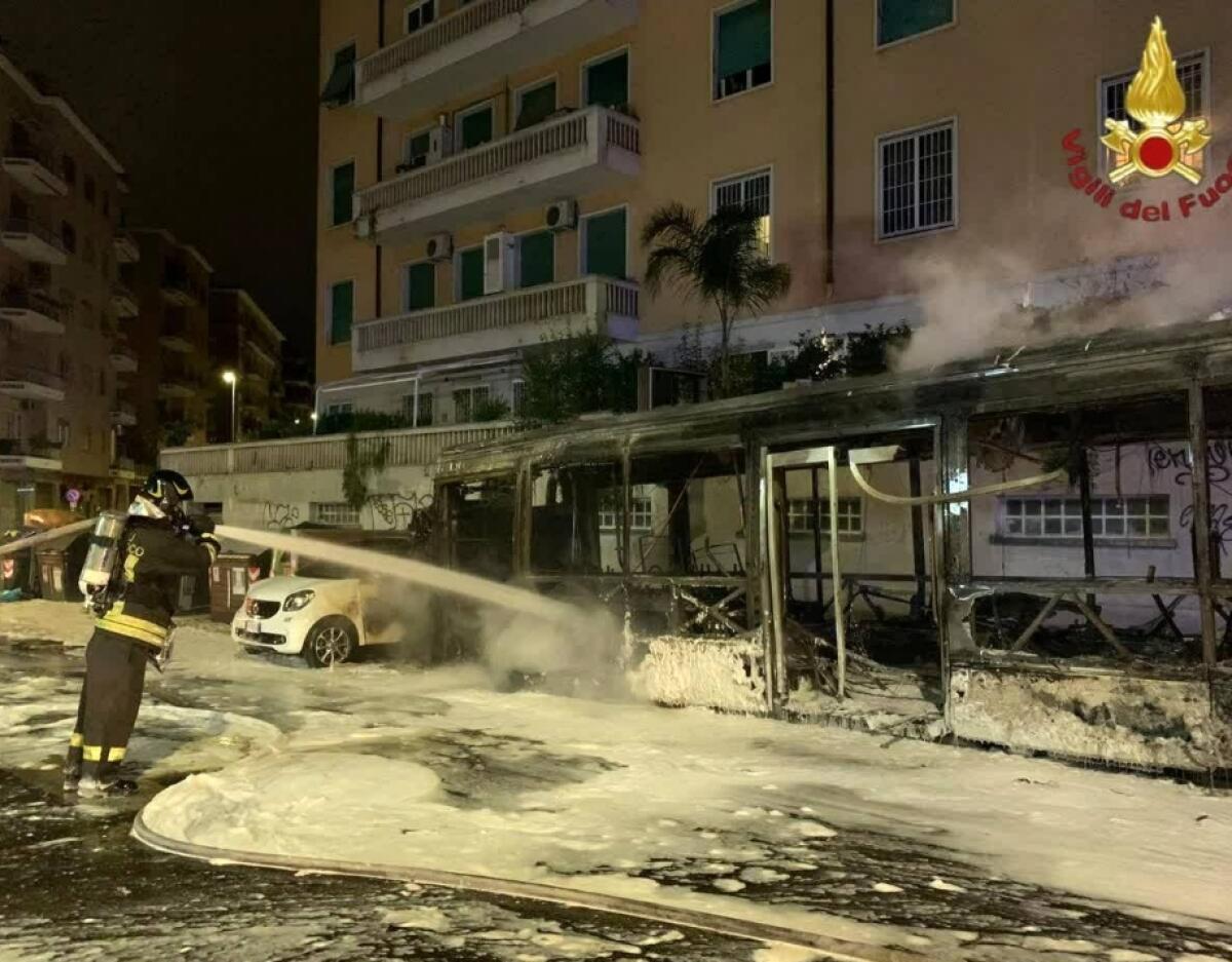 Ancora un autobus Atac a fuoco - 