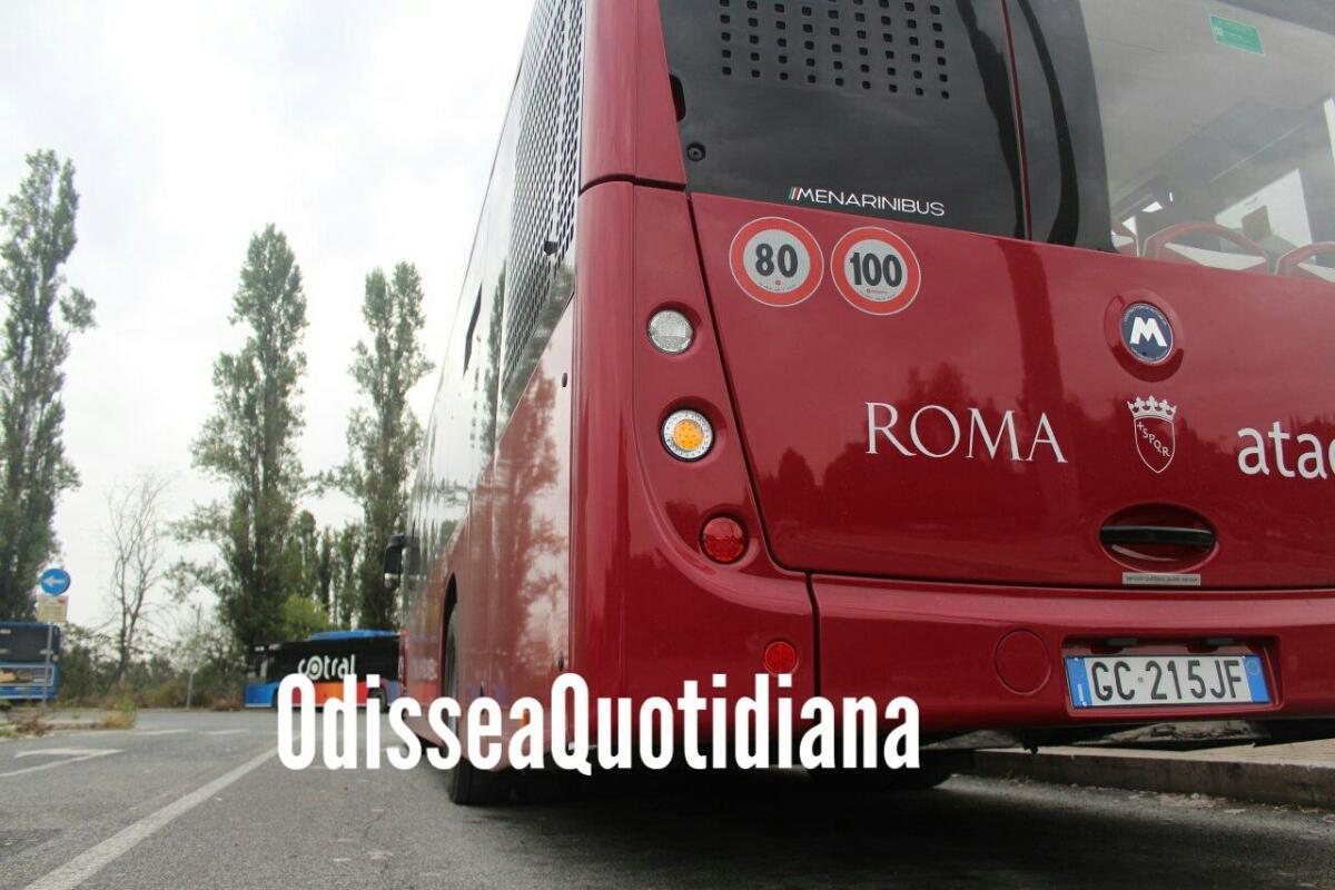 Bus 712, o.k. dell'Atac in Commissione - 