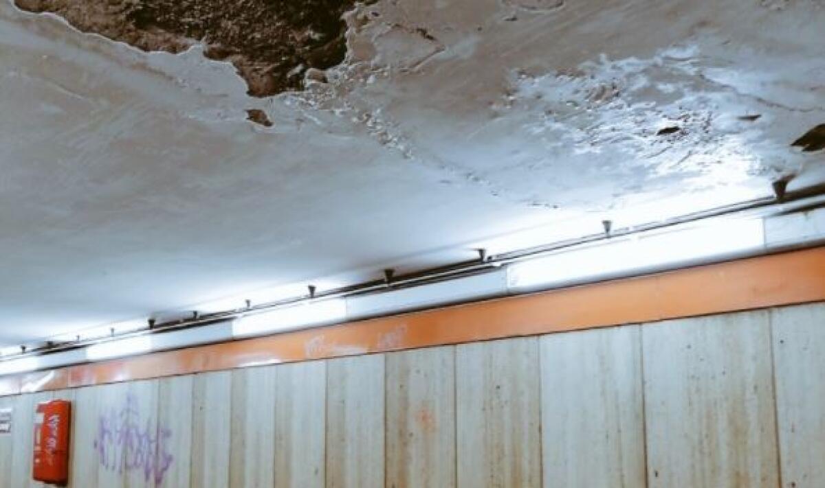 Viaggio nel degrado della Metro di Roma - 