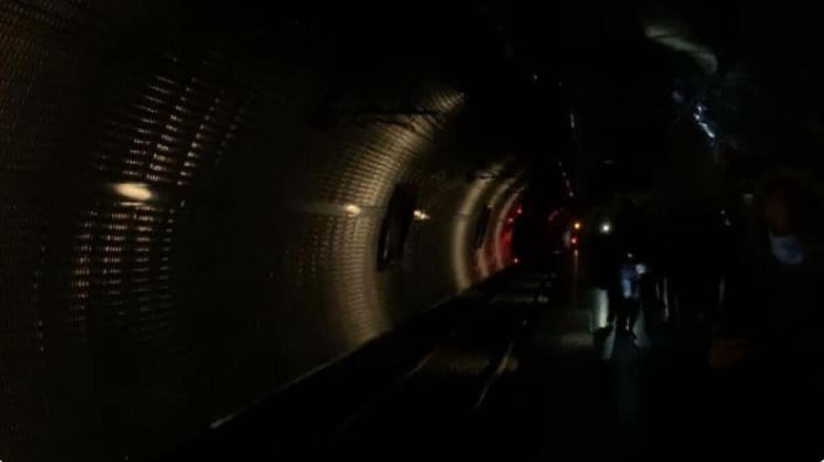 Metro A: Termini resta al buio - 