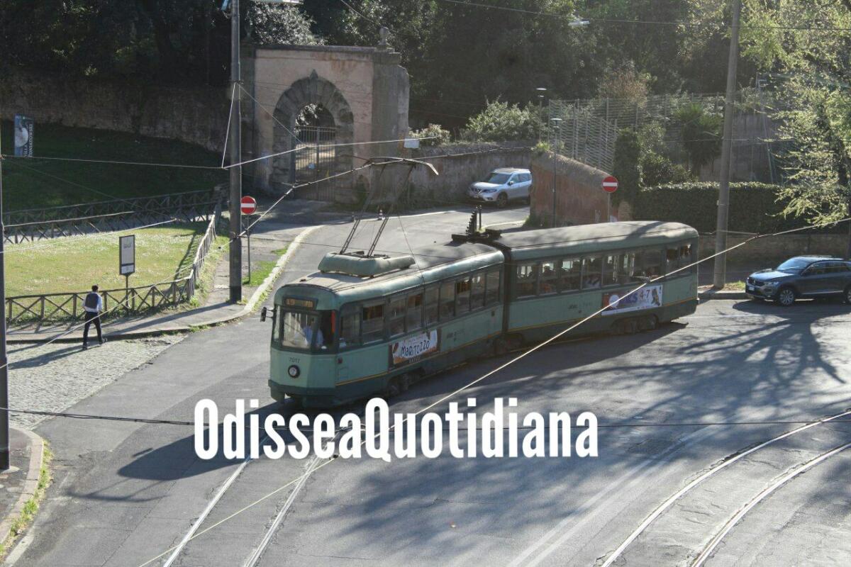 Atac, la denuncia dei sindacati: «Pochi fondi, tram come lumache» - 