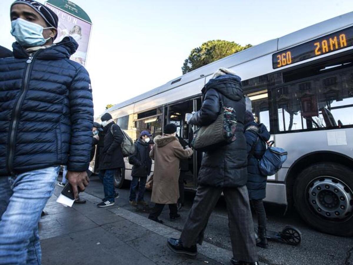 Green Pass su bus e metro dal 6 dicembre. Cosa cambierà? - 