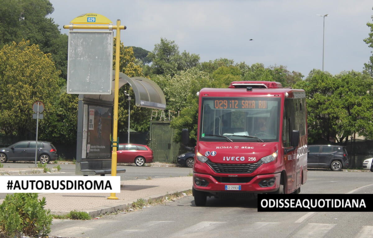 #AutobusDiRoma - Iveco-Indcar Mobi, il furgone che diventa minibus - 