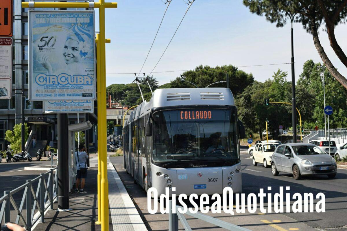 Tornano (per i collaudi) i filobus sulla Laurentina - 
