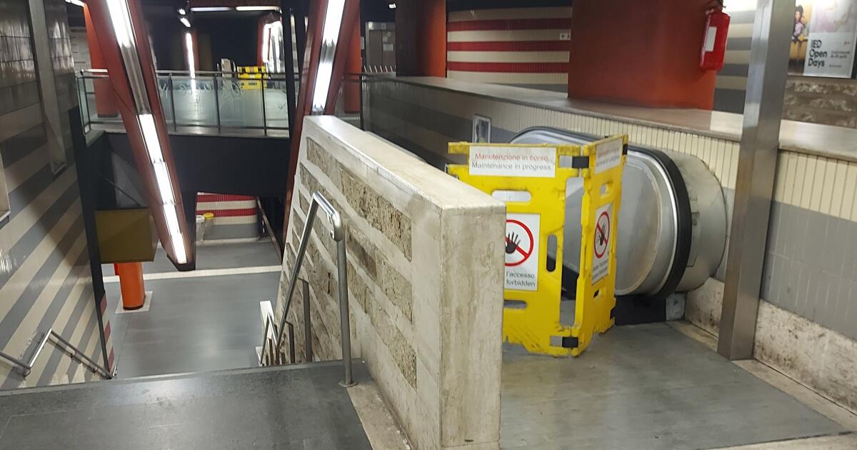 Disastro Metro A, B e C a Roma: scale mobili fuori uso e ascensori rotti - 