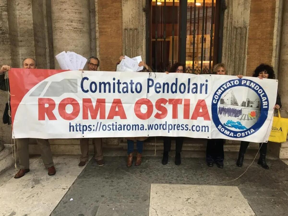 Roma-Lido: Consegnata al sindaco del Comune di Roma la petizione dei pendolari - 