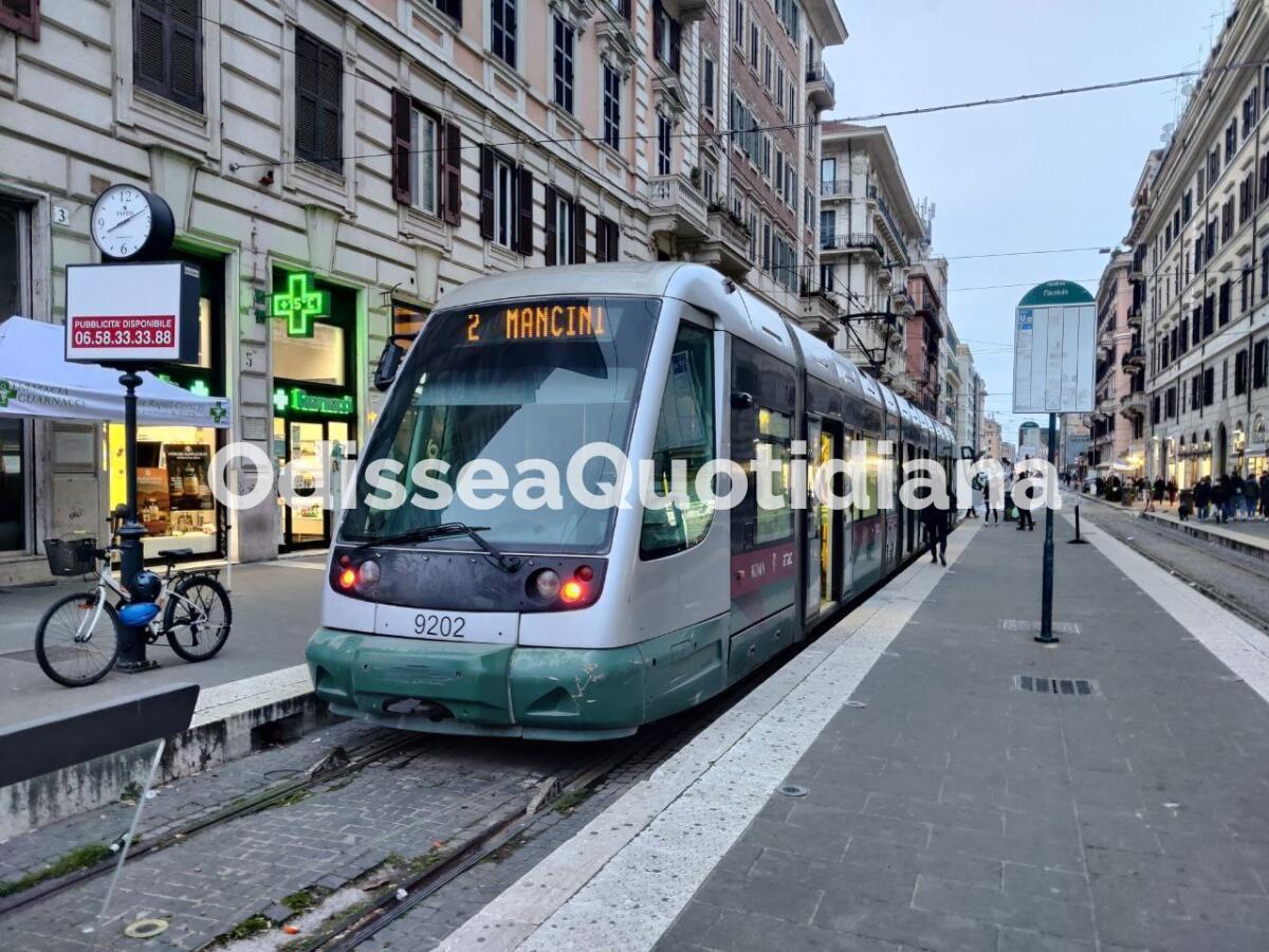 Flaminio: tram 2 nuovamente interrotto. Perchè? - 