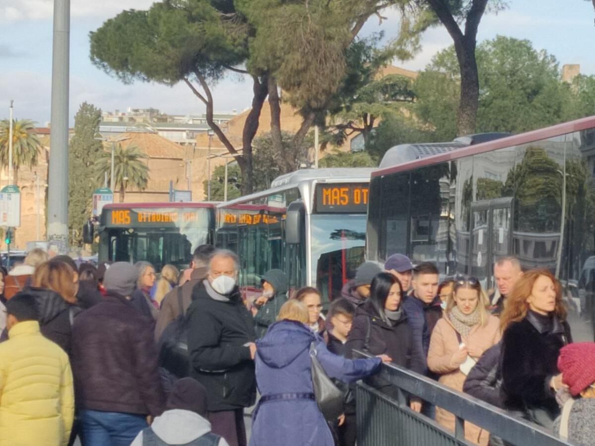 Roma: Metro A, parziale interruzione per guasto - 