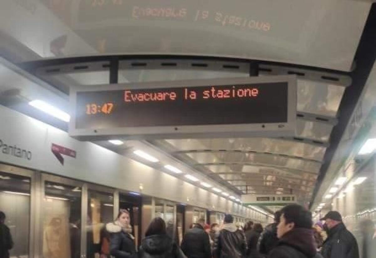Metro C: treno evacuato e servizio rallentato. Il racconto di una passeggera - 
