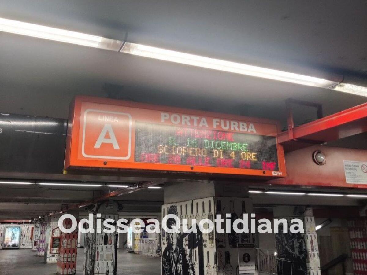 Persona sui binari della metro A, attivati i soccorsi: interrotta tratta tra Termini e San Giovanni - 