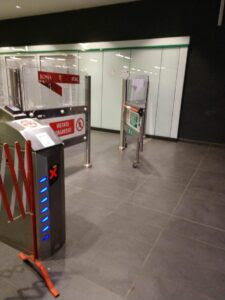 Metro C: Come viaggiare gratis e impuniti
