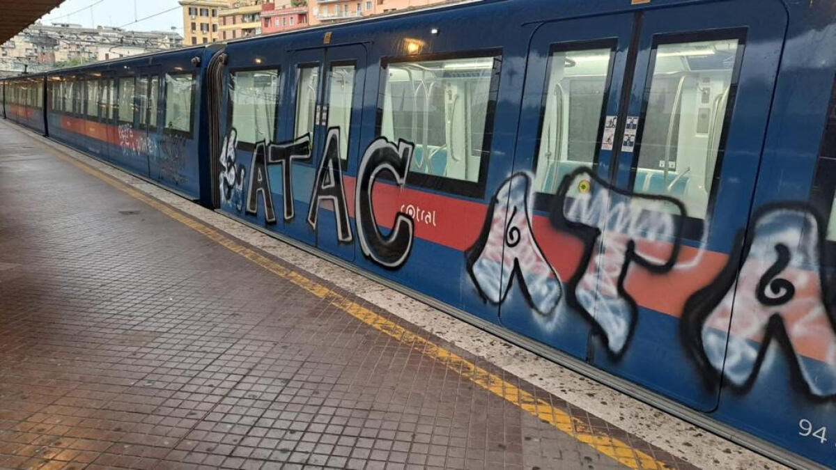 Metromare: vandalizzato il treno revampizzato - 